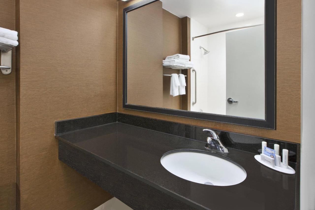 Fairfield Inn & Suites By Marriott Milwaukee Downtown Kültér fotó